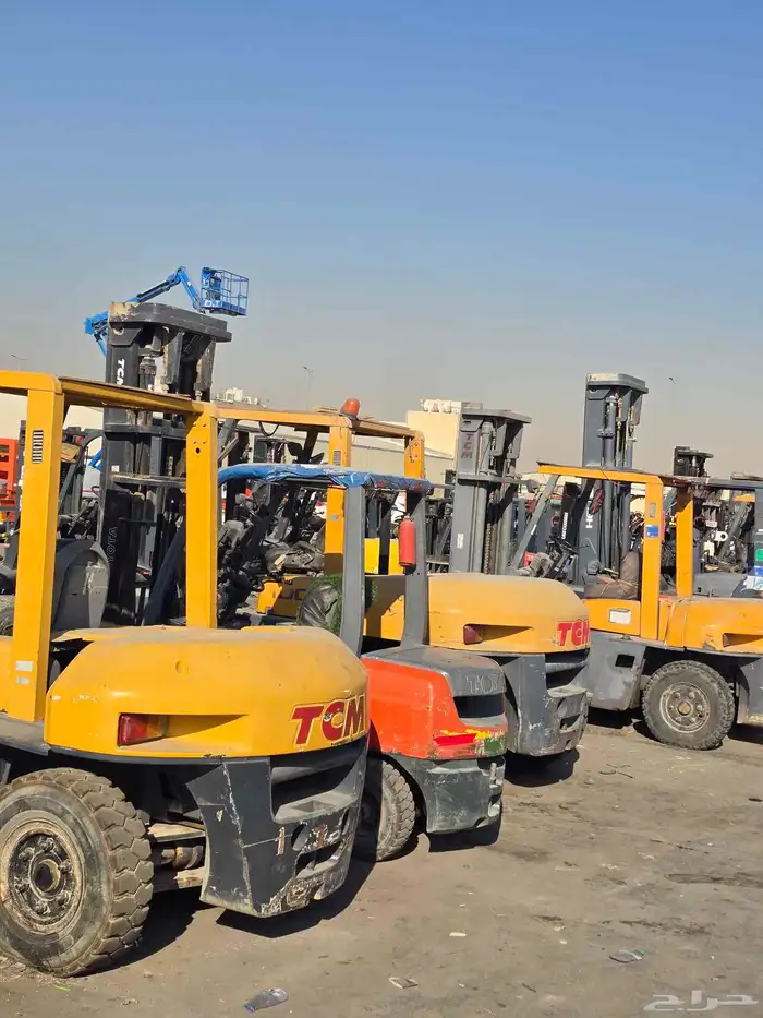 فوركلفت للايجار رافعة شوكية رافعات للايجار اليومي والشهري 3