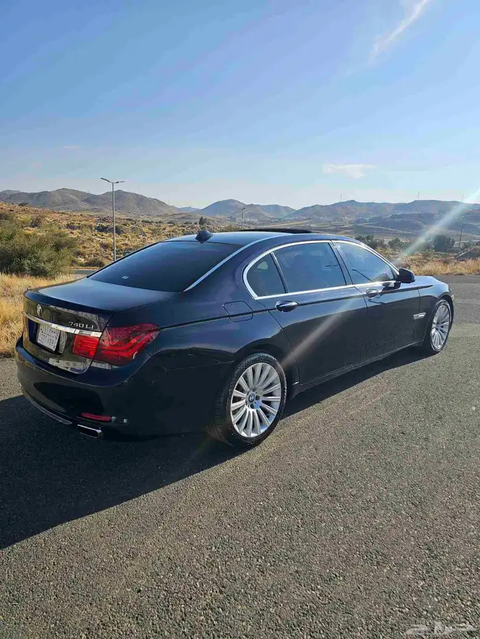 بي ام دبليو 2010 740li العداد 221500 5