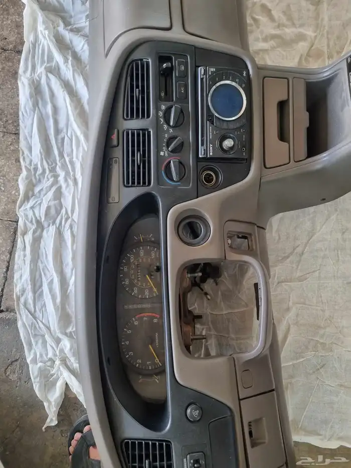 للبيع جميع قطع كامري 1996 اصلي بحاله جيده ديكورات 0عضلات 2