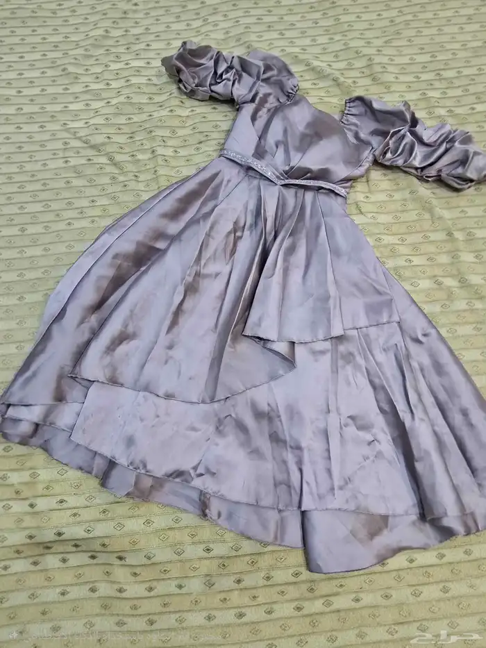 فستان للبيع بسعر رمزي 0