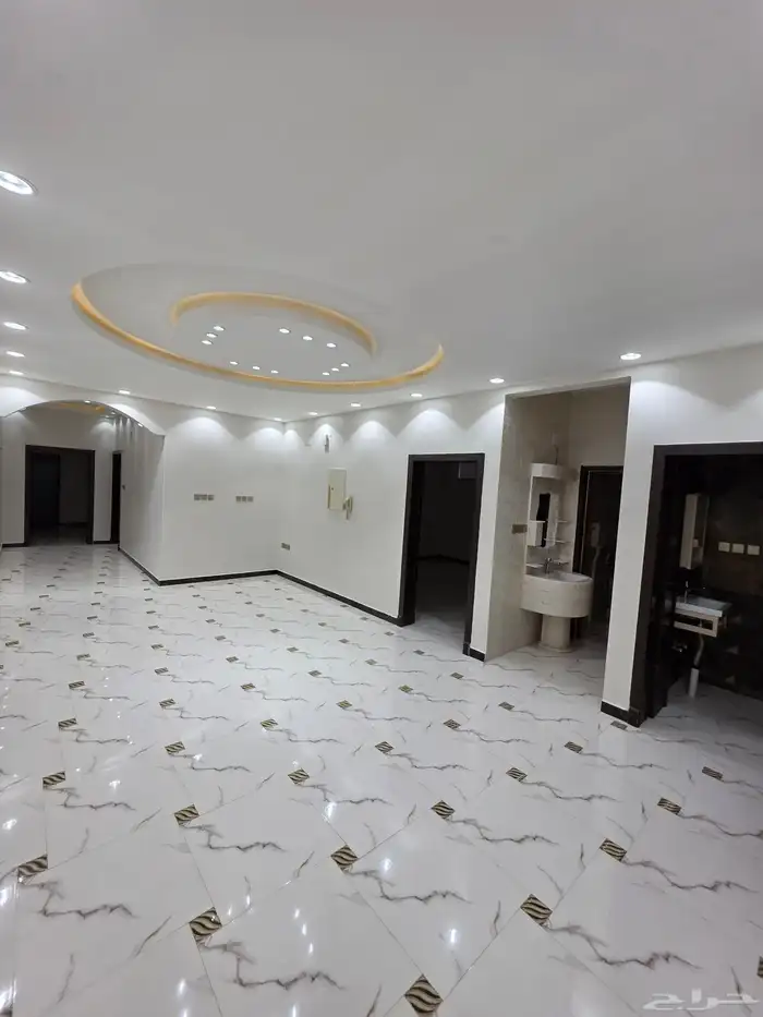 شقة دور اول بمخطط الموسى بخميس مشيط 5 غرف 0