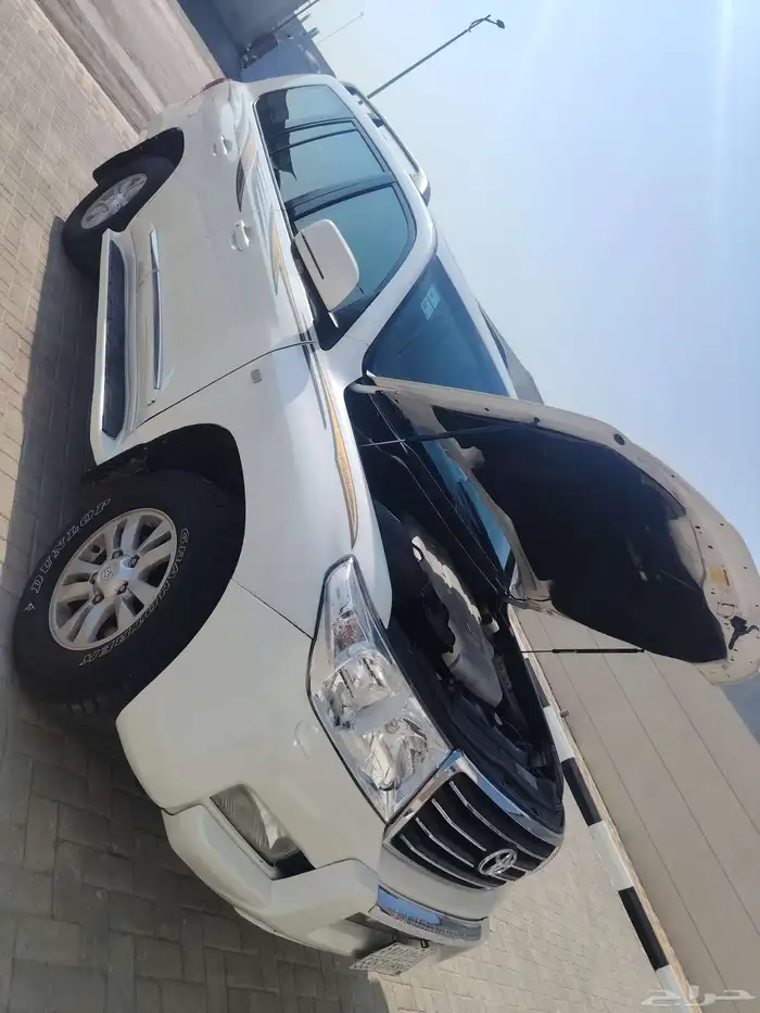 لندكروزر فل كامل 2011 16