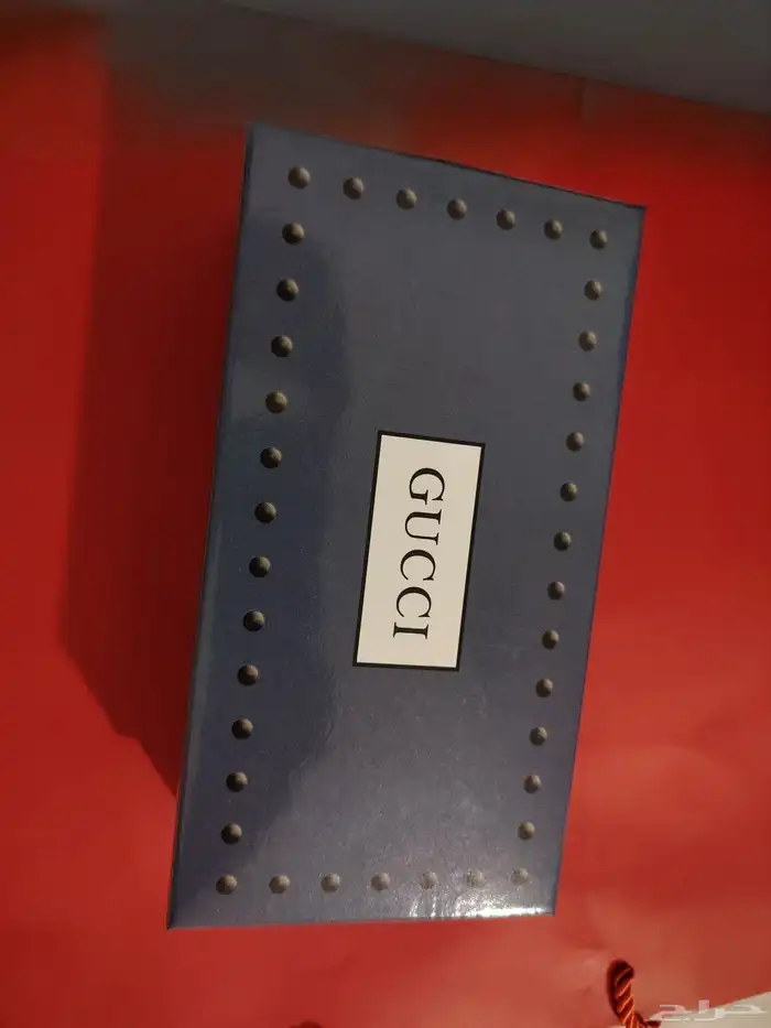 نظارات قوتشي اصليه مع ملحقاتها 0