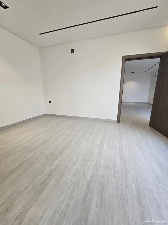 فلا دور علوي معا شقه للبيع حي زهره البديعه 900 الف 6