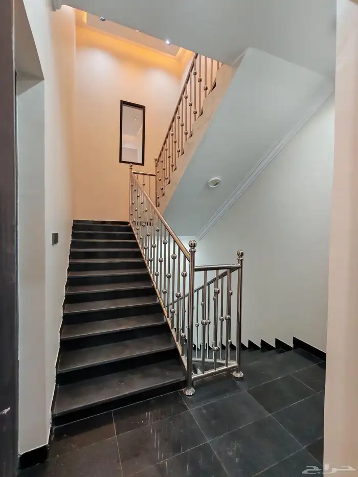 للبيع روف علوي مع ملحق وبايكه سياره ح النور بشمال الخميس 2