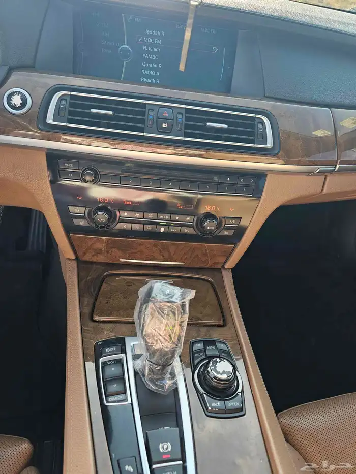 بي ام دبليو 2010 740li العداد 221500 17