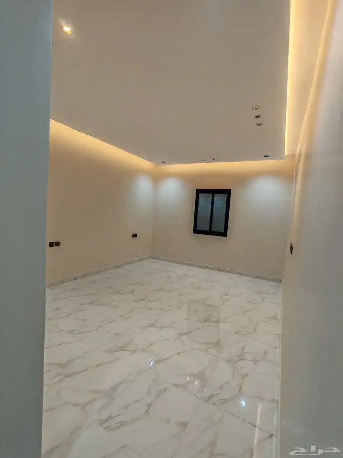 للبيع روف علوي مع ملحق وبايكه سياره ح النور بشمال الخميس 20