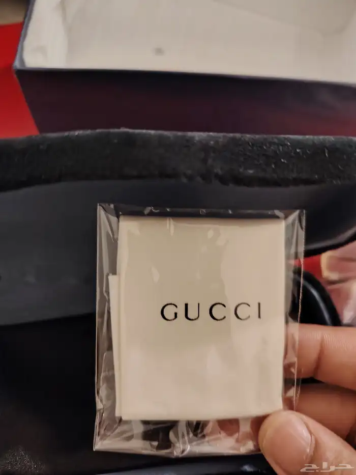 نظارات قوتشي اصليه مع ملحقاتها 9