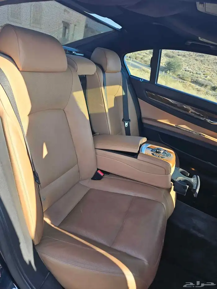 بي ام دبليو 2010 740li العداد 221500 16