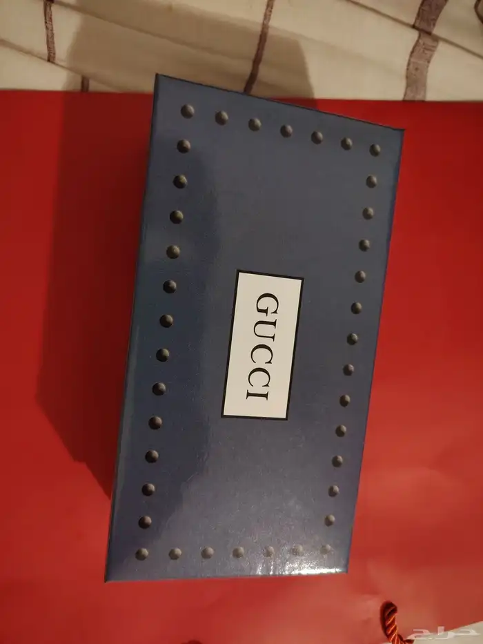 نظارات قوتشي اصليه مع ملحقاتها 2