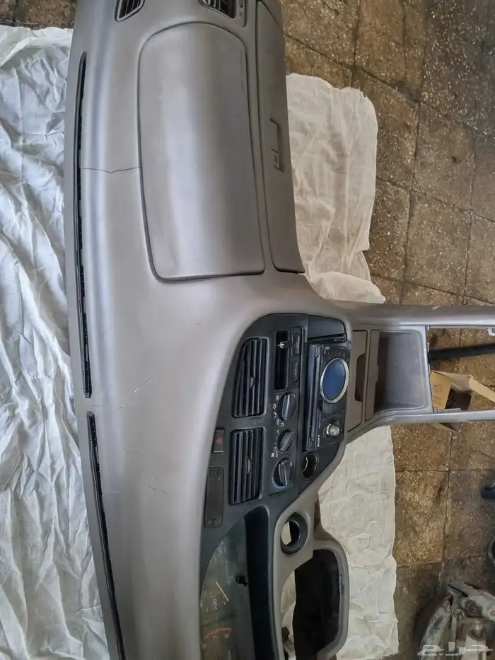 للبيع جميع قطع كامري 1996 اصلي بحاله جيده ديكورات 0عضلات 3