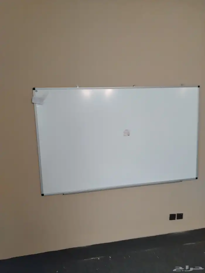 سبورات وطاولات وكراسي 23