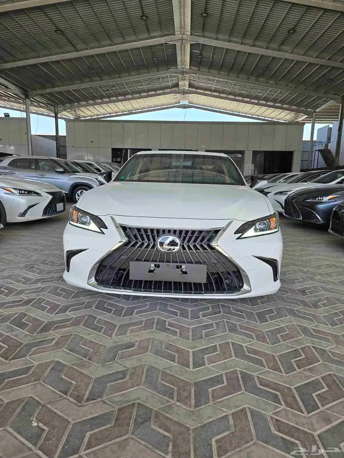 لكزس ES 250 AA موديل 2025 الساير كتيب ضمان 0