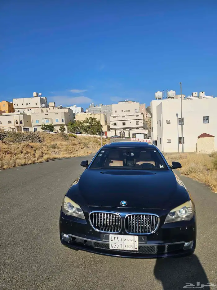 بي ام دبليو 2010 740li العداد 221500 6