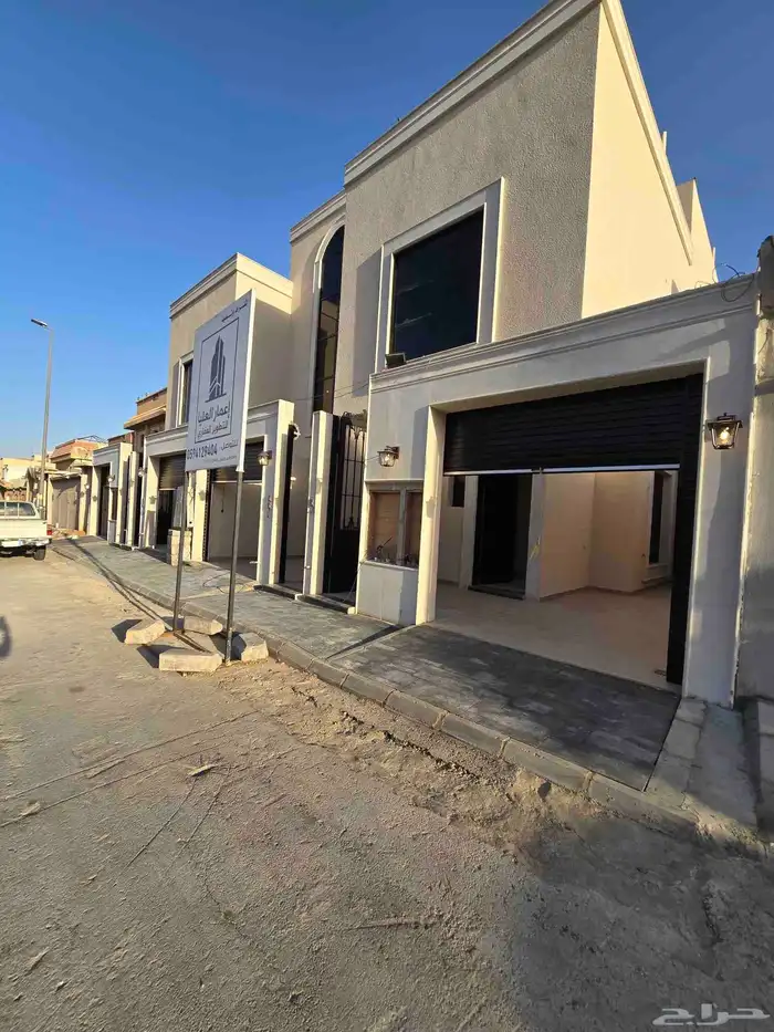 فلا دور علوي معا شقه للبيع حي زهره البديعه 900 الف 1