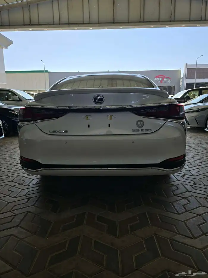 لكزس ES 250 AA موديل 2025 الساير كتيب ضمان 5