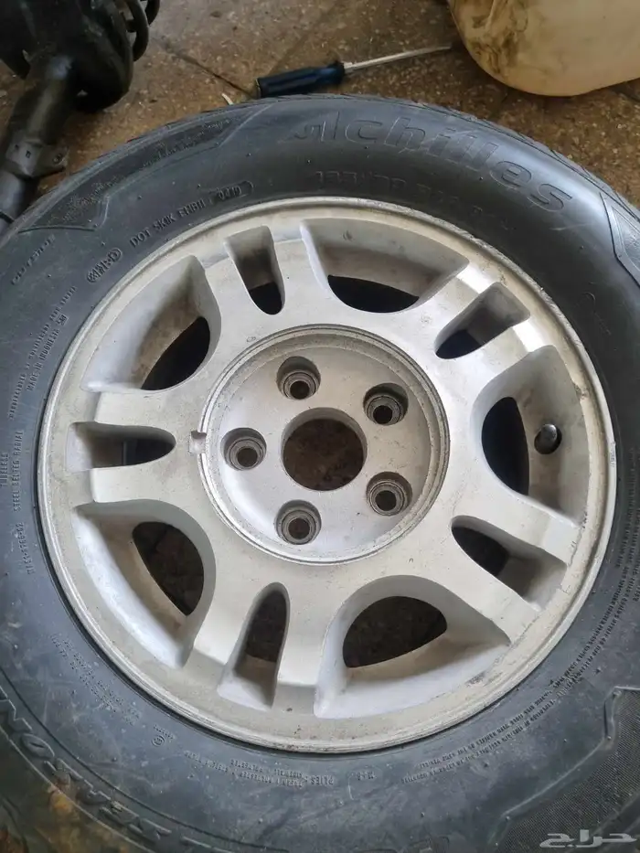 للبيع جميع قطع كامري 1996 اصلي بحاله جيده ديكورات 0عضلات 9