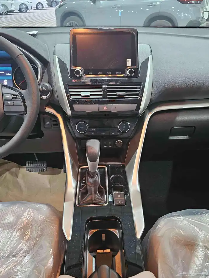 ميتسوبيشي اكلبس كروس نص فل 2025 7