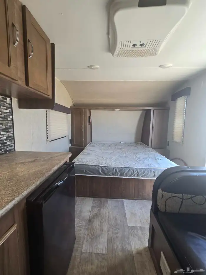 للبيع كرفان مع سيارة 7