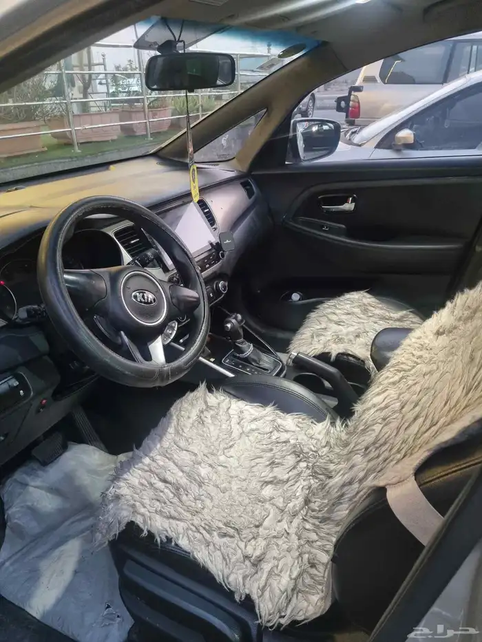 سياره كيا كارنس موديل 2015 ممشى 177الف 5