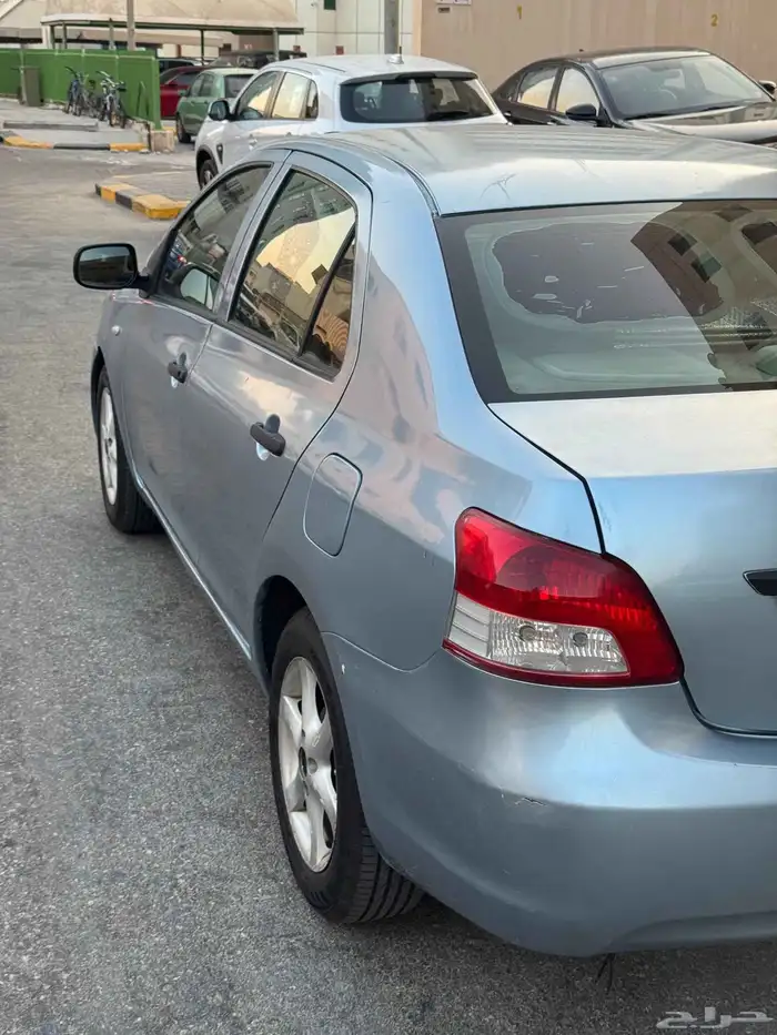 تيوتا ياريس 2012 4