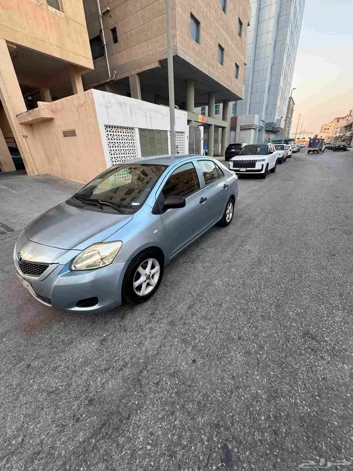 تيوتا ياريس 2012 1