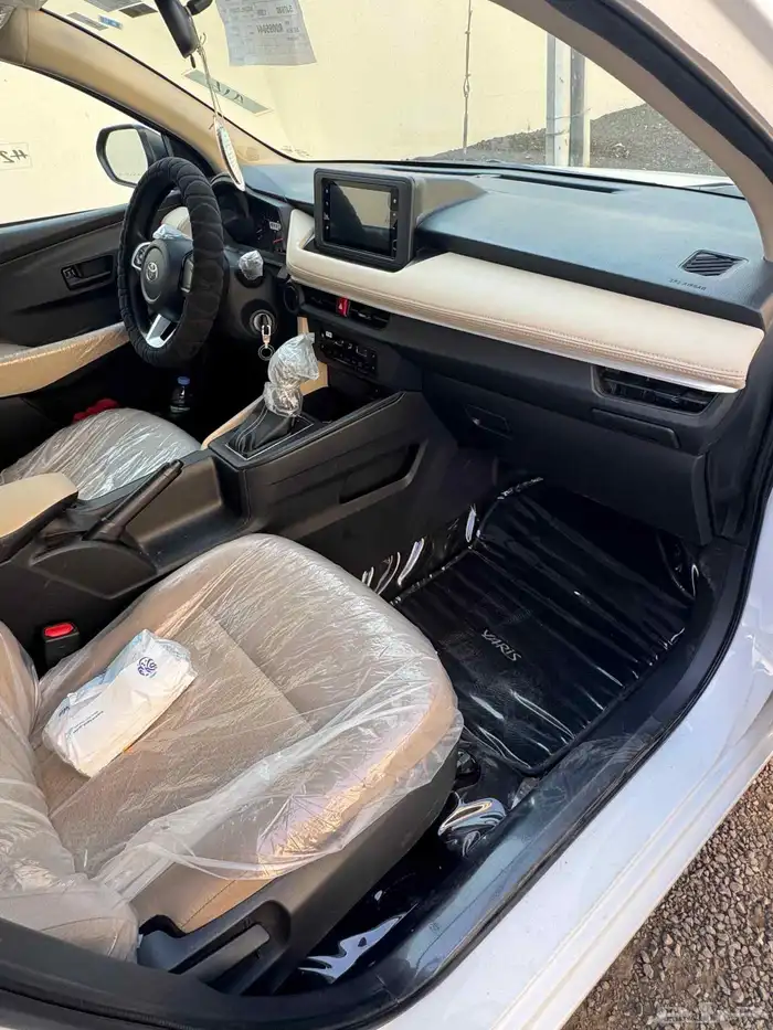 تويوتا يارس 2024l 12