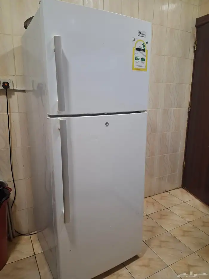 للبيع ثلاجه بحي الصحافه 650ريال 5
