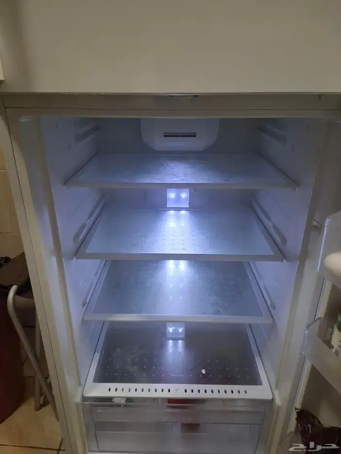 للبيع ثلاجه بحي الصحافه 650ريال 1