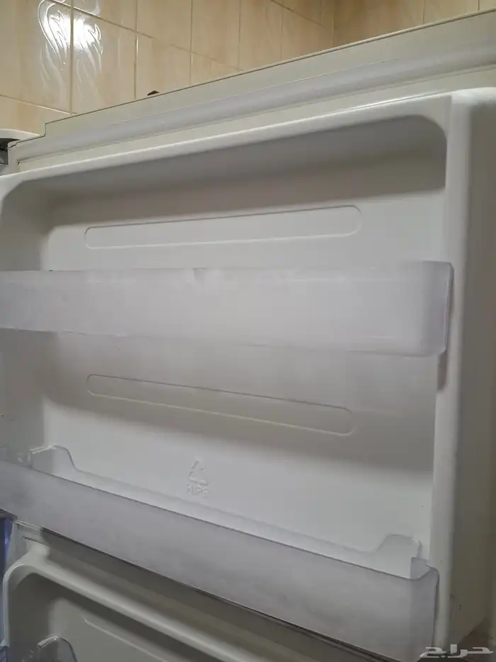 للبيع ثلاجه بحي الصحافه 650ريال 4