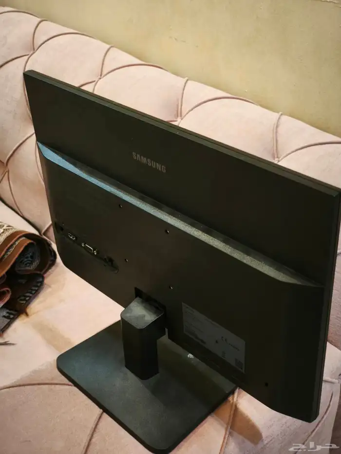 شاشه 19بوصه قيمنق و مكبر صوت 4