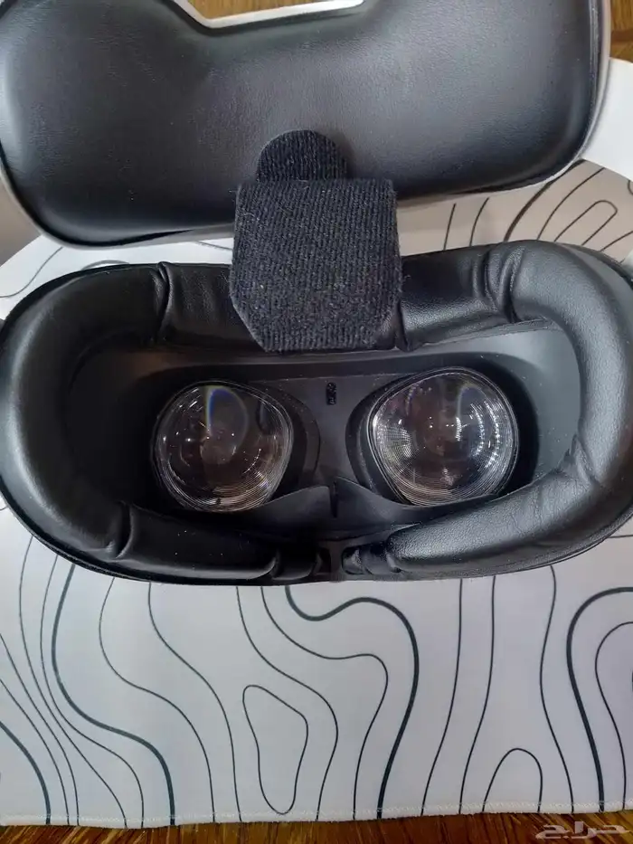 نظيف جدا  حزام اضافي استخدام شهرين vr quest 2 1