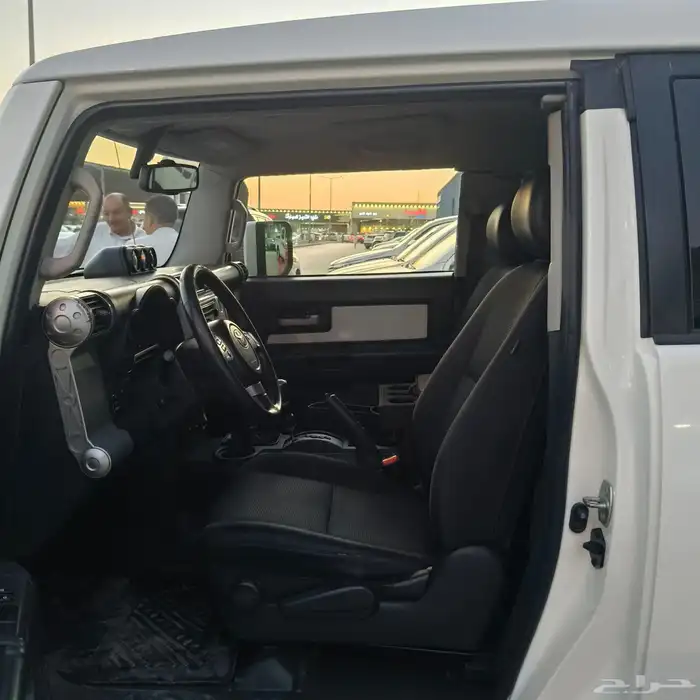 تويوتا اف جي ابيض موديل 2012 تم البيع 7