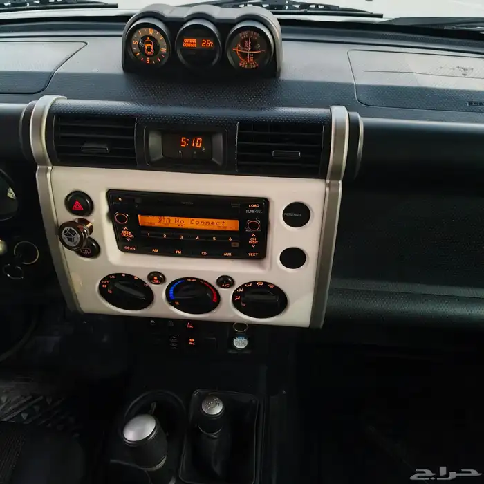 تويوتا اف جي ابيض موديل 2012 تم البيع 9