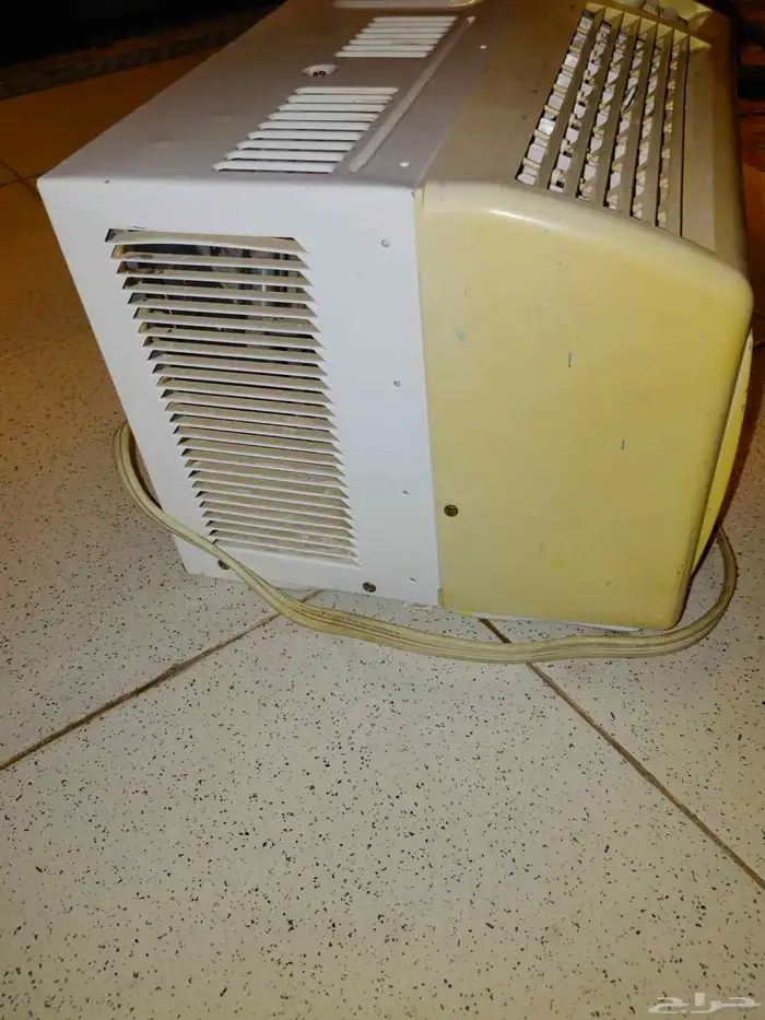 مكيف حجم صغير متنقل يحتاج إصلاح 3