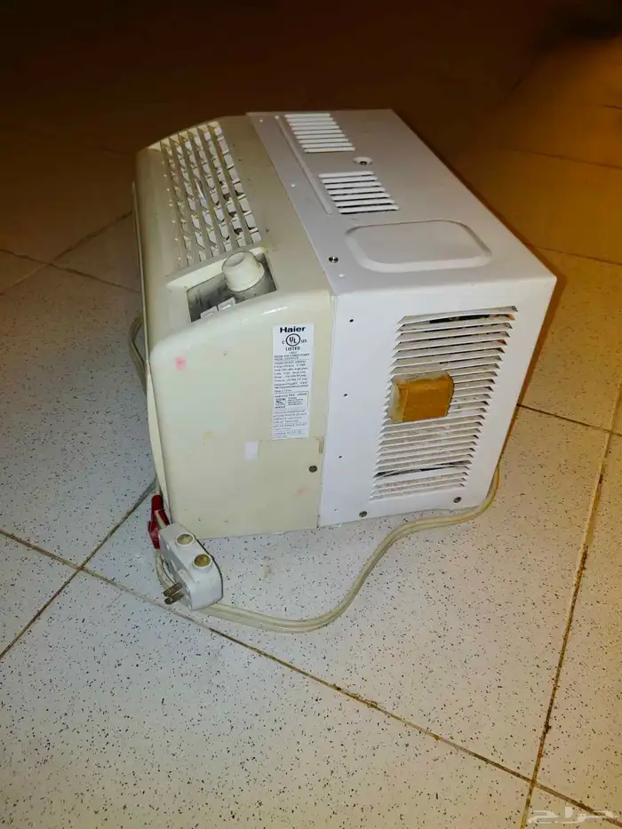 مكيف حجم صغير متنقل يحتاج إصلاح 1