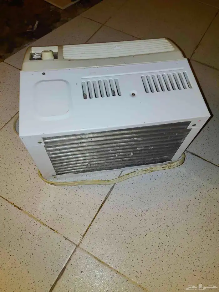 مكيف حجم صغير متنقل يحتاج إصلاح 2