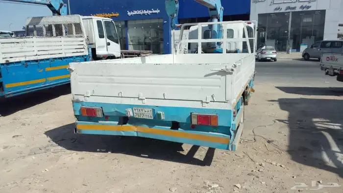 شاحنة رافعة 2010 4