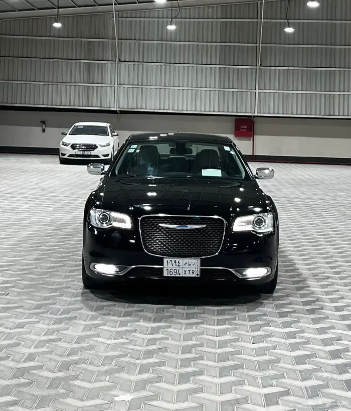 كرايزلر 300 - ليميتد 2018 1