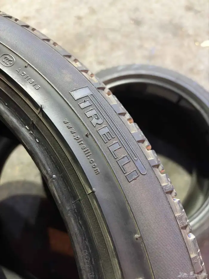 275 40 22 بريلي رنج روفر 1