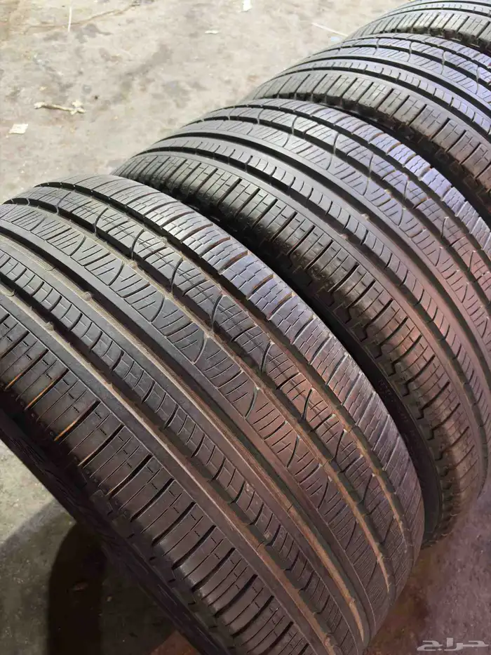 275 40 22 بريلي رنج روفر 0