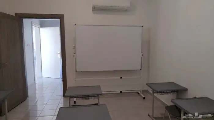 سبورات وطاولات وكراسي 0