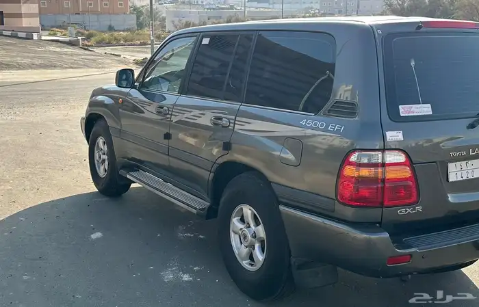 لاندكروزر صالون 2002 GXR سعودي 0