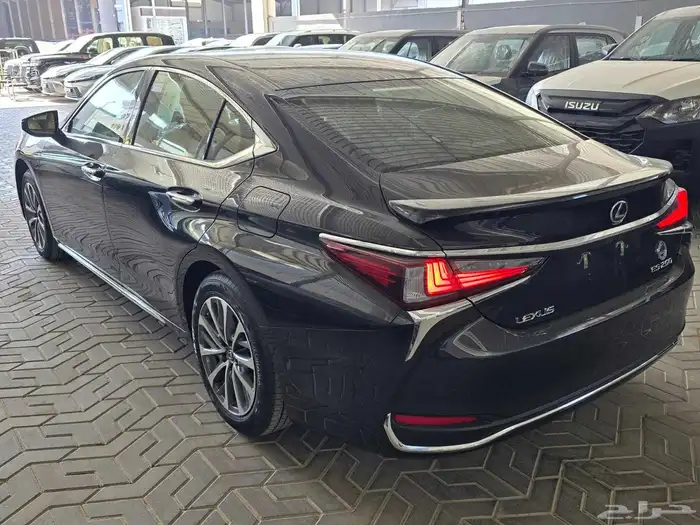 لكزس ES250 AA استاندر الساير موديل 2025 4