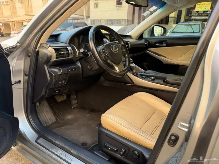 لكزس 2015 is350 فل كامل سعودي 20