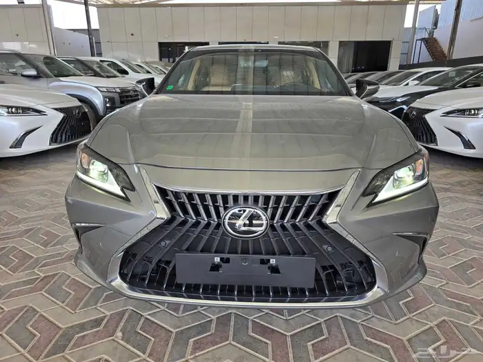 لكزس ES250 AA استاندر الساير موديل 2025 6