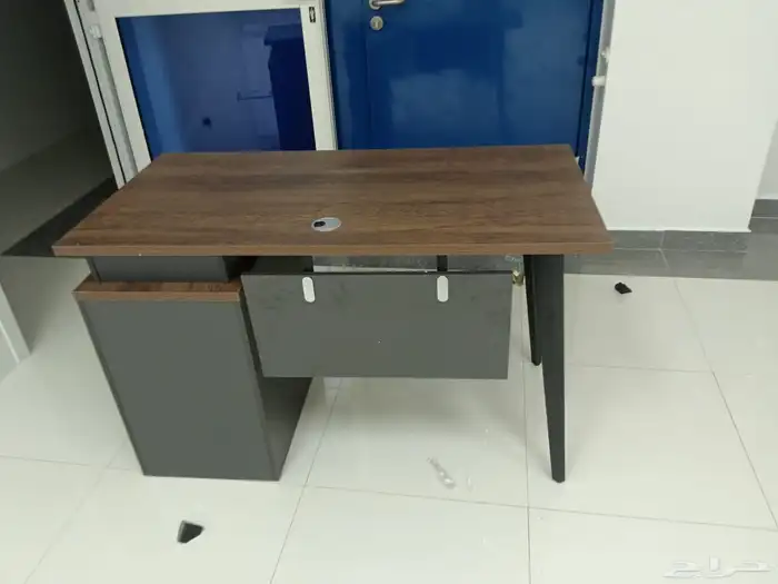 سبورات وطاولات وكراسي 8