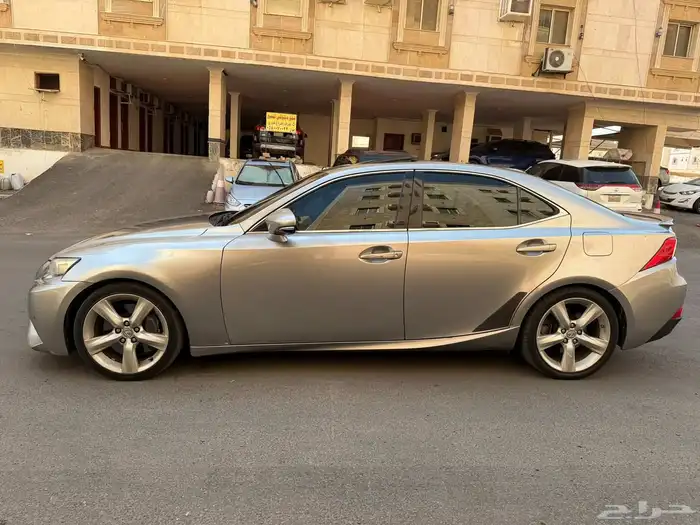 لكزس 2015 is350 فل كامل سعودي 4