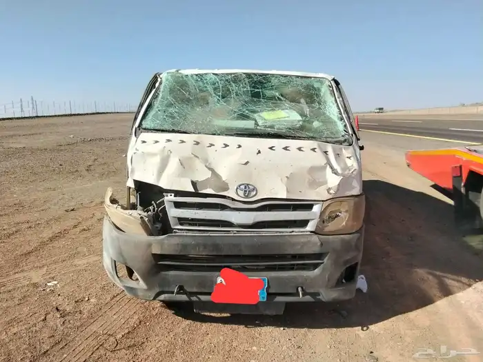 باص تويوتا هايس 2012 تشليح 1