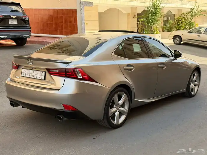 لكزس 2015 is350 فل كامل سعودي 2